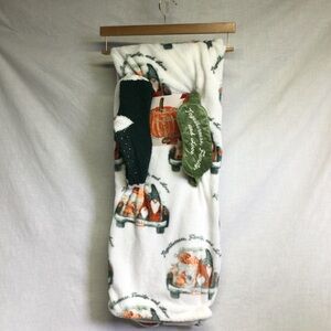 Throw Eyemask Socks White Green Fall Trucks Gnomes “Give Thanks in Everything”
